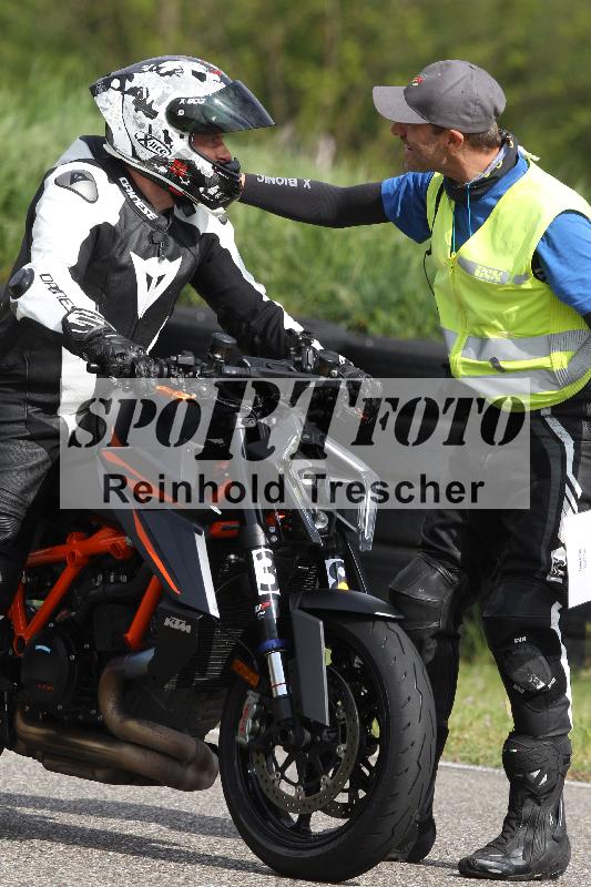 Archiv-2025/10 23.04.2025 Cornu Master School ADR/rot-rouge/38